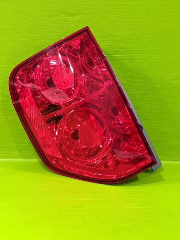 03 04 05 PILOT DRIVER LEFT TAILLIGHT LAMP OEM 3789-52