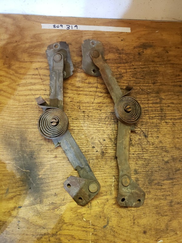 1985-87 Chevy GMC Truck Hood Spring Hinge Set Blazer Suburban Jimmy Chevrolet