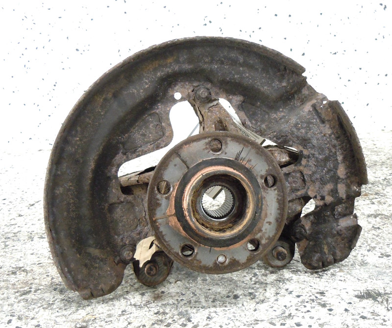 2015-2018 Volvo V60 Front Spindle Knuckle Hub Driver Left OEM