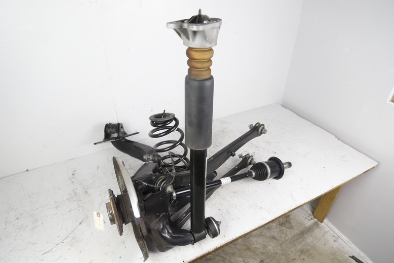 20-21 BMW 228 F44 REAR LEFT SUSPENSION AXLE SHAFT HALFSHAFT SPRING HUB SHOCK