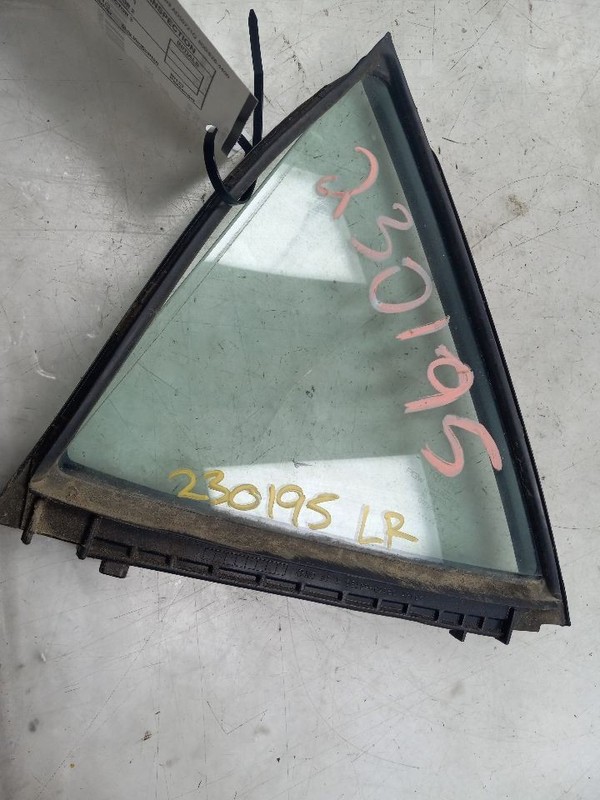 14-19 TOYOTA COROLLA LE REAR DRIVER LEFT DOOR VENT GLASS