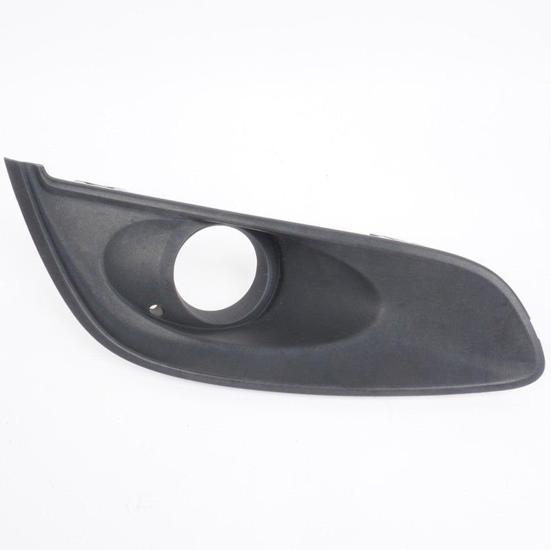 2016 - 2019 Buick Cascada Left Front Bumper Fog Light Cover Bezel Trim OEM