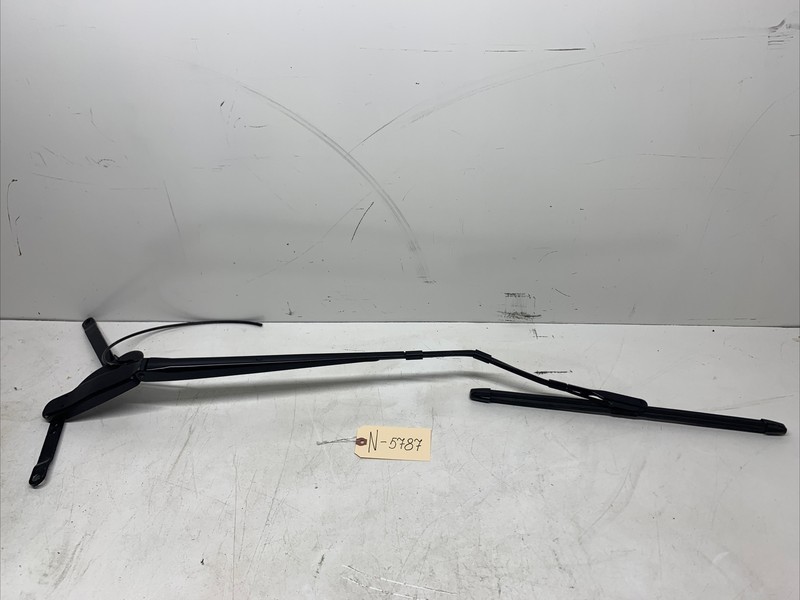 2016-2020 TESLA MODEL X WINDSHIELD LEFT SIDE WIPER ARM BLADE 5787 U18