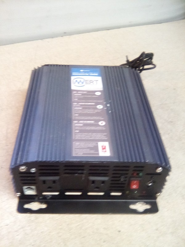 Parkeys 1200-12-3 Power Inverter