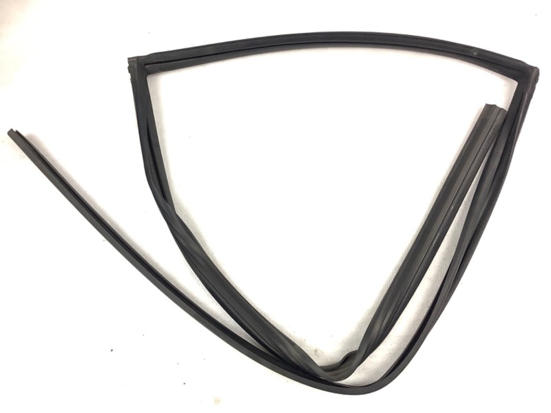 88-91 Civic 4Dr DX Right Rear Window Run Channel Molding Glass Guide Rubber Seal