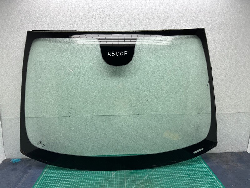 14-15 FIAT 500e FRONT WINDSHIELD GLASS OEM