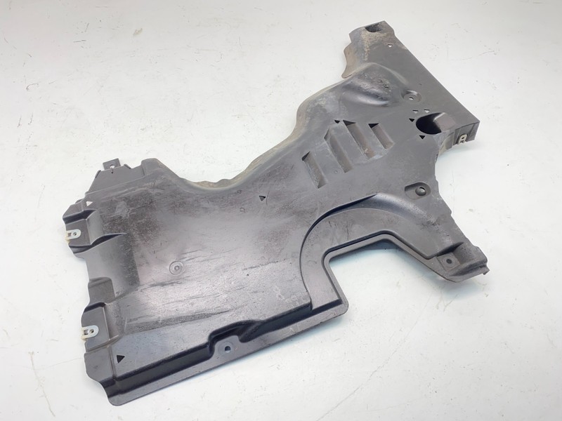 18-23 BMW F90 M5 Sedan Rear Right Passenger Underbody Fuel Tank Shield Cover OEM