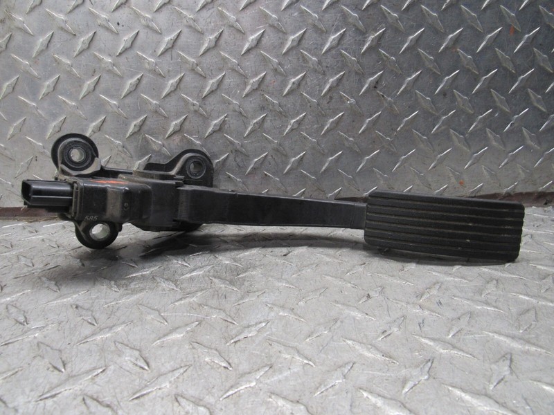 2010 DODGE AVENGER AT ACCELERATOR GAS PEDAL ASSEMBLY 04891585AC