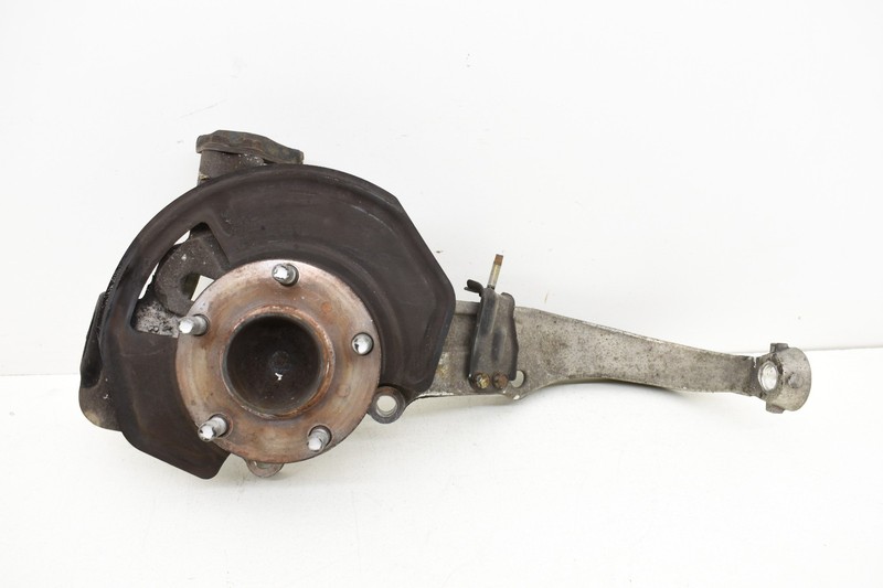2004 Nissan 350z Front Right Passenger Spindle Wheel Knuckle Hub OEM KW57