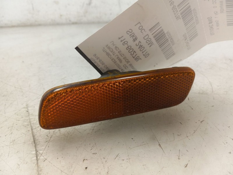 01-05 LEXUS IS300 3.0L RWD AT DRIVER SIDE PARK LIGHT / MARKER