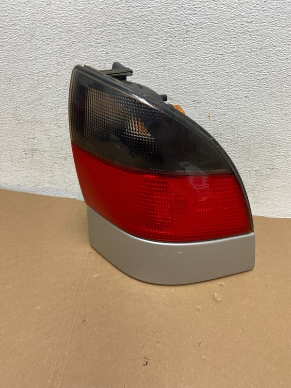 1999 2000 2001 Saab 9-5 Wagon Right Passenger RH Side Tail Light Oem AD7851 DW
