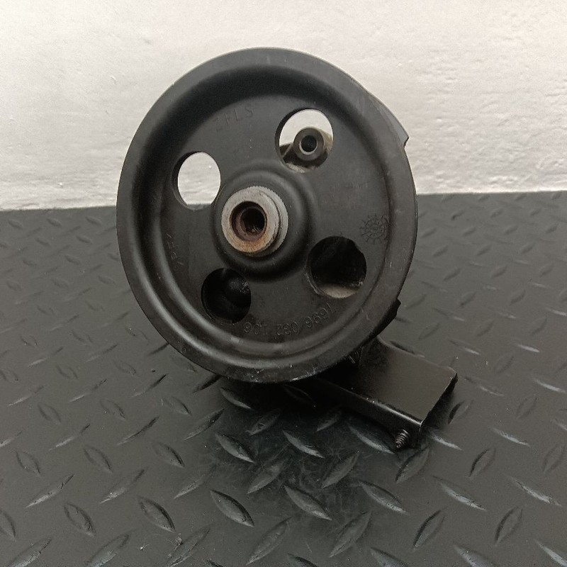 04-08 Dodge Ram 1500 5.7L Power Steering Pump OEM 52113454AI