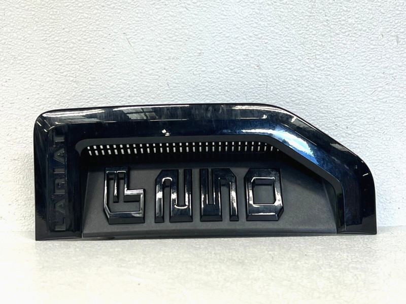 ⭐2017-2019 FORD F250 F350 SD FRONT RIGHT FENDER MOLDING LOGO EMBLEM OEM LOT2461