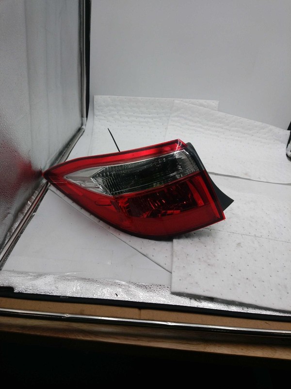 2014-2016 Toyota Corolla Left Tail Light Assembly Green 334292 Used
