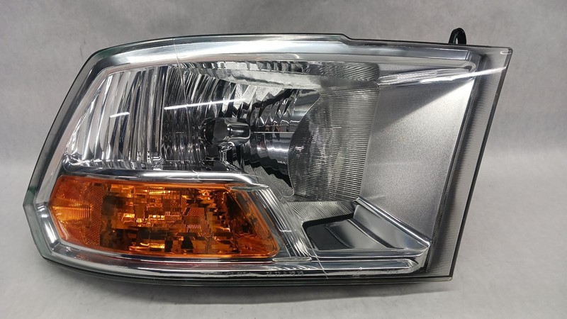 10-'12 DODGE RAM 2500 Right passenger headlight OEM Grade A!