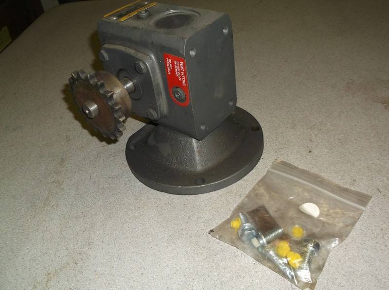 Baldor F-913-20-B5-G Gear reducter 1750 RPM 20:1 Ratio with Hardware