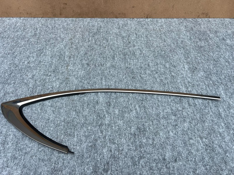 GENESIS G70 19-26 OEM REAR RIGHT PASSENGER DOOR WINDOW CHROME MOLDING TRIM ASSY