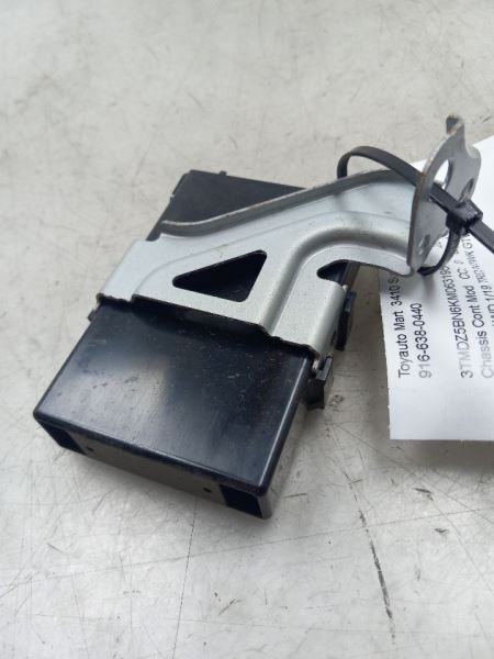Chassis ECM Network Gateway Right Hand Dash Fits 18-23 TACOMA