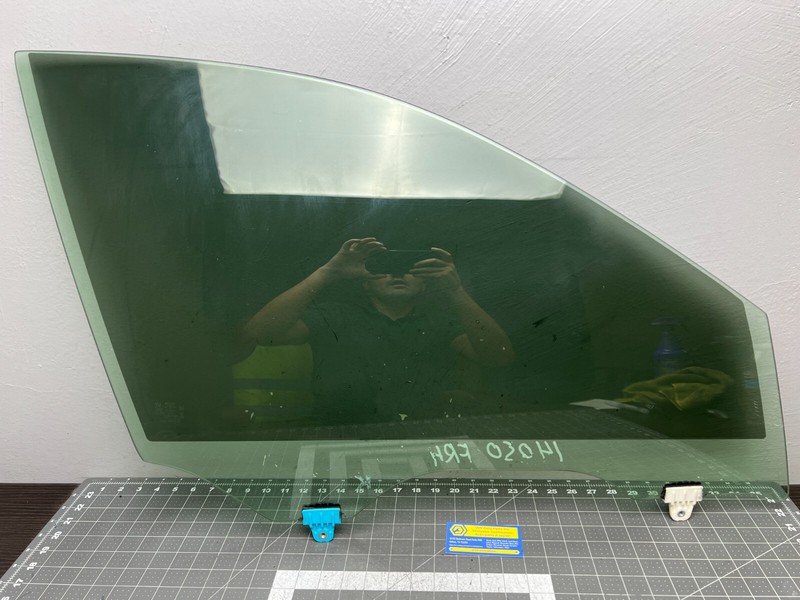 14-19 INFINITI Q50 - FRONT RIGHT PASSENGER SIDE DOOR WINDOW GLASS OEM