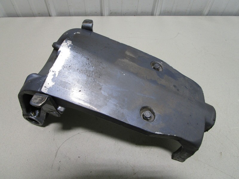 6G5-43311-00-EK Yamaha Outboard 115-225 HP Outboard Swivel Bracket 1987-1993