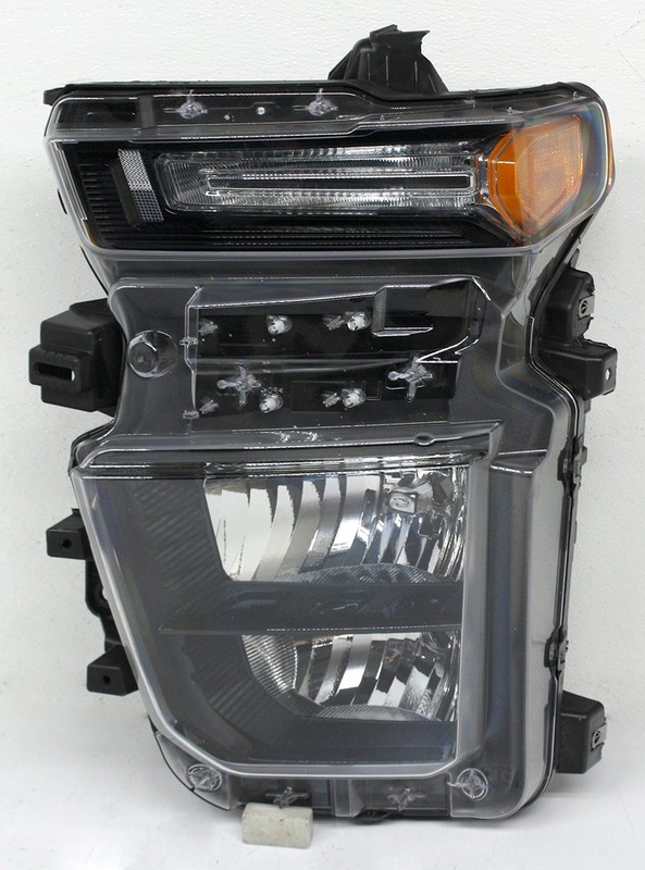 OEM Left Driver Side Halogen Headlamp For Chevy Silverado 2500, 3500 87818246