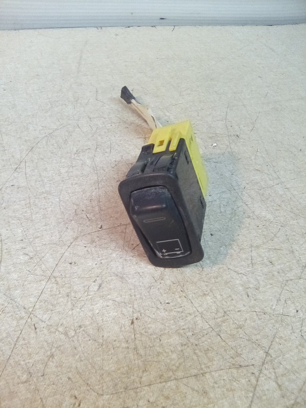 Mack 1MR4342AM11 Battery Switch W/ Connector