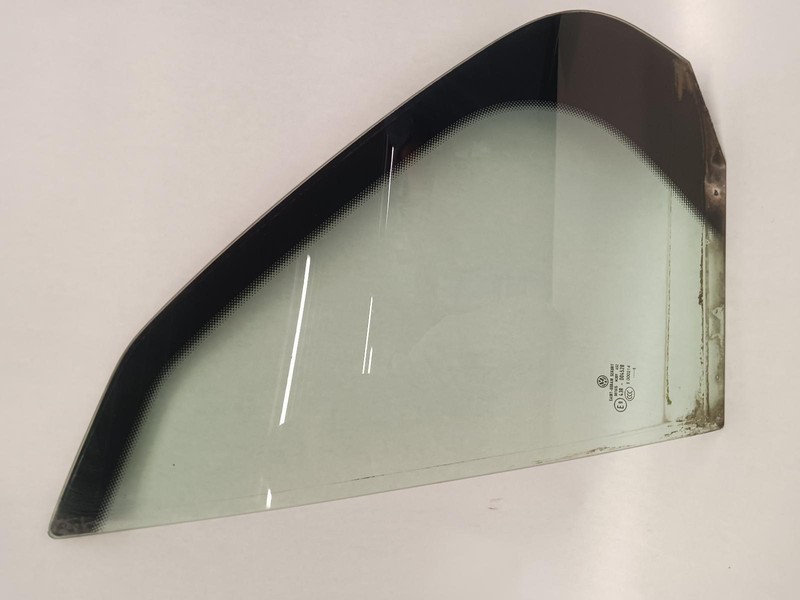 05-'10 VOLKSWAGEN JETTA Sedan Left driver REAR Vent Window OEM