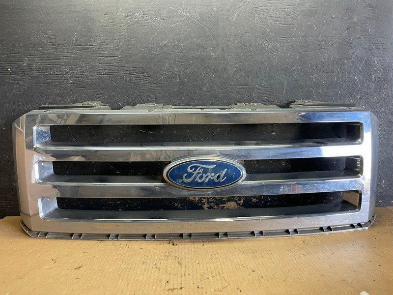2007 to 2014 Ford Expedition Front Upper Chrome Grill Grille Oem AA2470 DG