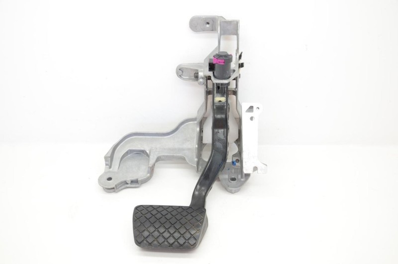 16-18 Audi A6 2.0L Brake Pedal 4G1723117