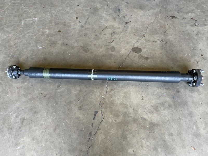 17-22 Alfa Romeo Giulia Quadrifoglio Rear Driveshaft Drive Shaft 2.9L 1581 OEM