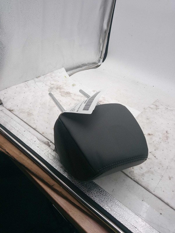 2022 Hyundai Kona Grey Headrest - Used, 44000 Miles, OEM Non-Interchange