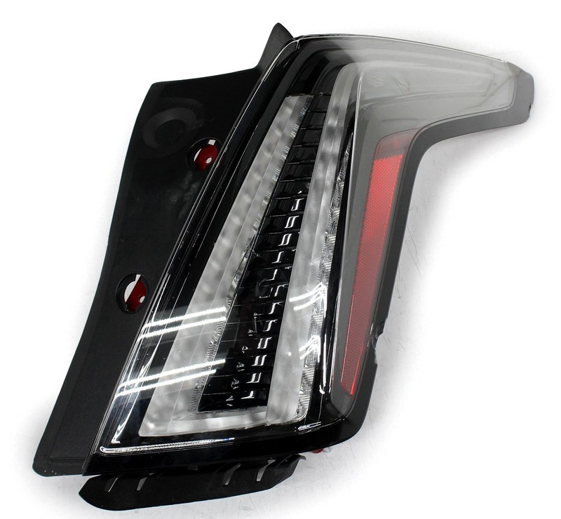 OEM Right Passenger Side LED Tail Lamp For Cadillac XT5 Sport 84245002