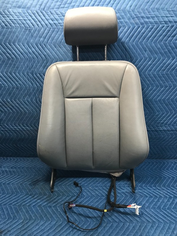 96-99 Mercedes W210 E320 Front RH Right Top Upper Seat Cushion Head Rest Gray