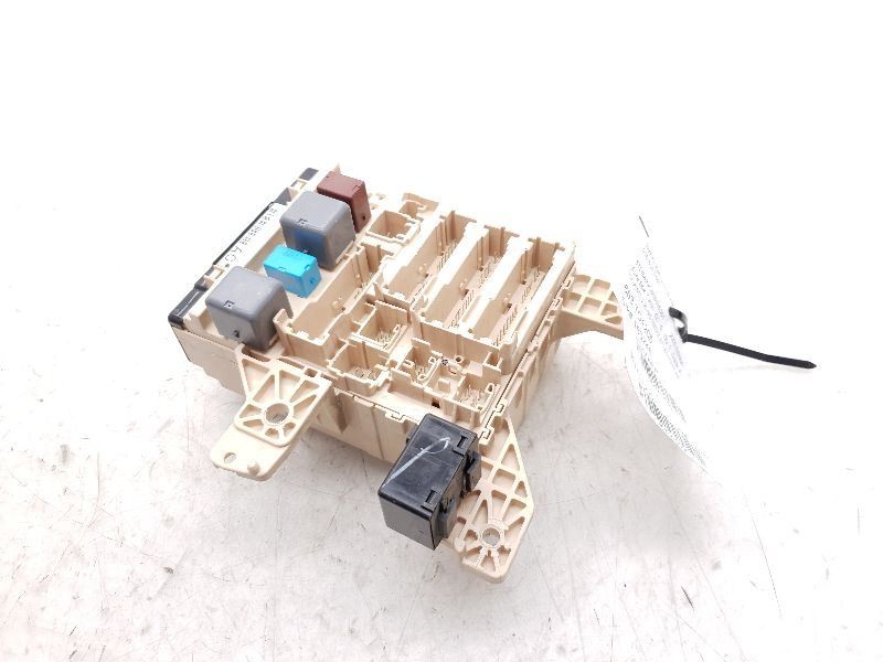 05 TOYOTA SIENNA LE 3.3L CABIN FUSE BOX 3MZFE
