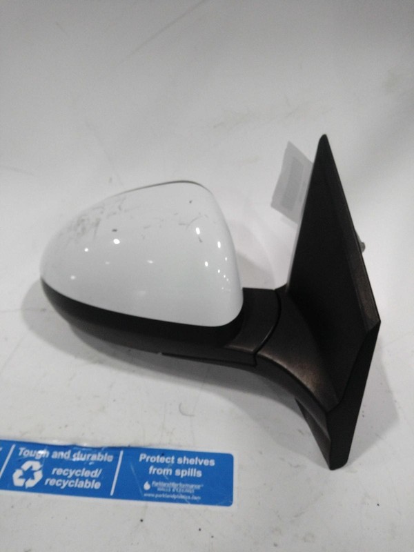 2016 Chevrolet Sonic Right Door Mirror Assembly White Used 125K Miles
