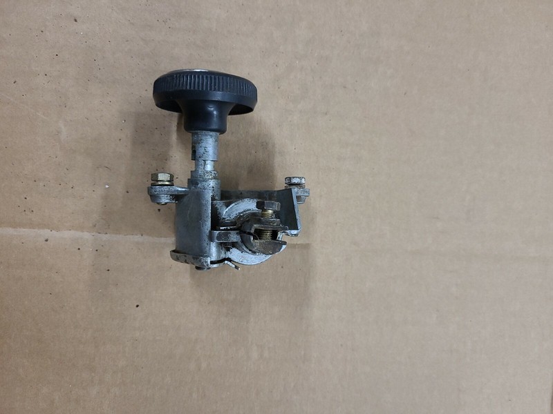 MERCEDES BENZ 220 D/8W115 PASS RIGHT FRONT WING WINDOW REGULATOR