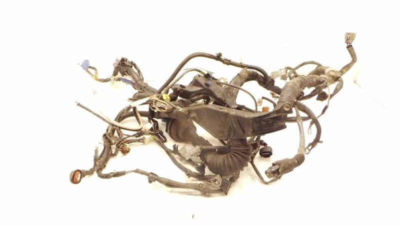 00 01 02 03 Toyota Avalon Engine Wire Harness 3.0L AT 82121-07060