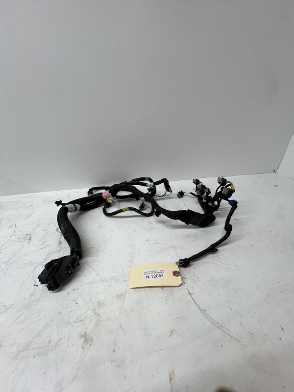 17-23 TESLA M 3 SUPERMANIFOLD COOLANT BOTTLE WIRE OEM 206876700-00 N-12054 B13