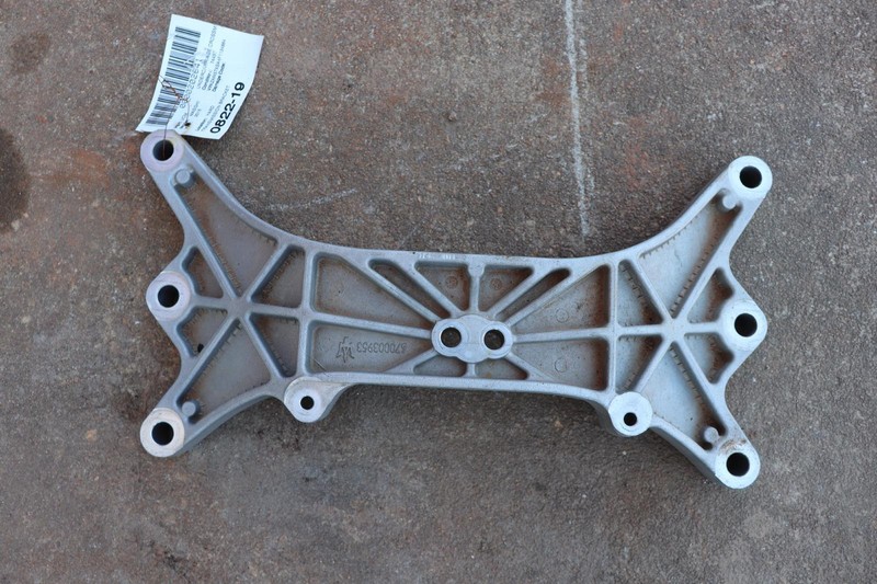 2014-2017 MASERATI GHIBLI RWD M157 A/T TRANSMISSION GEARBOX BRACKET MOUNT OEM