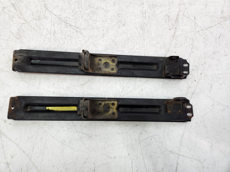 ✅98-02 OEM Toyota Land Cruiser J100 Front Radiator Mount Brackets