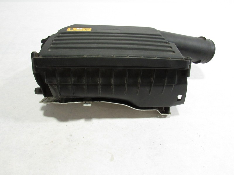 16-21 Mercedes GLC300 X253 2019 Air Intake Cleaner Filter Housing Box ; :A