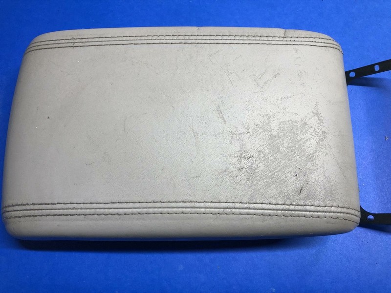 06-11 CADILLAC DTS Center Console Arm Rest Lid Cover Leather OEM