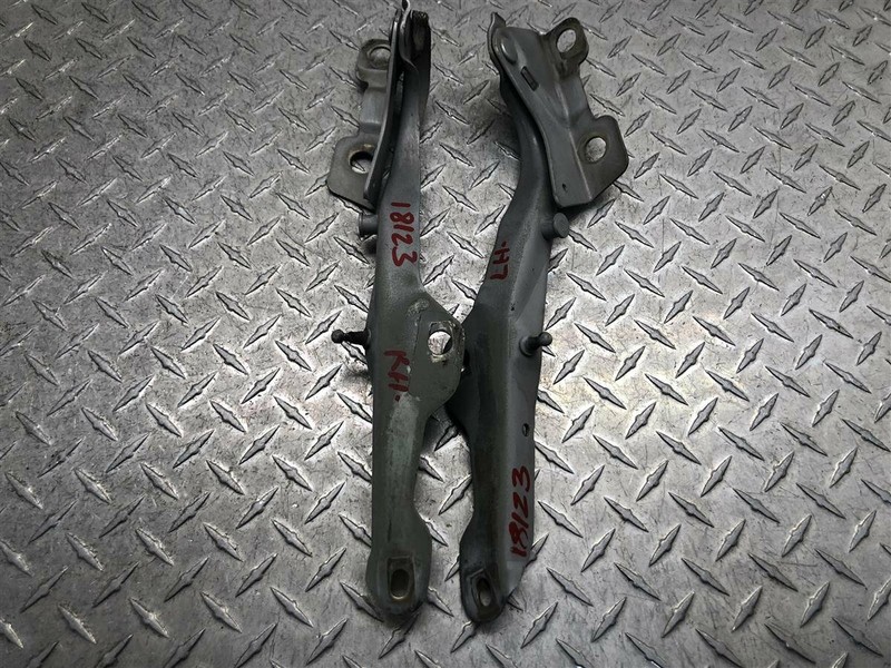 1999 FORD EXPEDITION HOOD HINGES PAIR OEM F75Z-16796-AA