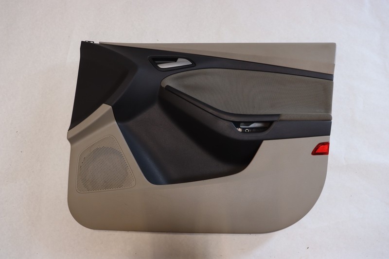 2012 FORD FOCUS SEDAN FRONT RIGHT PASSENGER SIDE DOOR PANEL TRIM COVER OEM