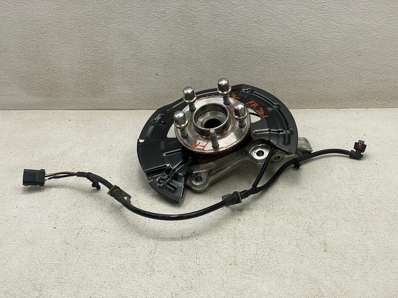 2020-2023 BUICK ENCORE GX FRONT RIGHT PASSENGER SIDE SPINDLE KNUCKLE OEM LOT761