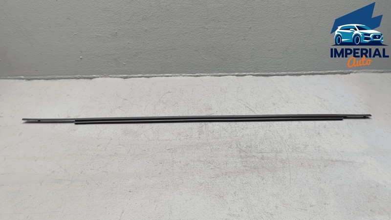 2011-2020 TOYOTA SIENNA REAR RIGHT PASSENGER SIDE DOOR WINDOW BELT MOLDING OEM