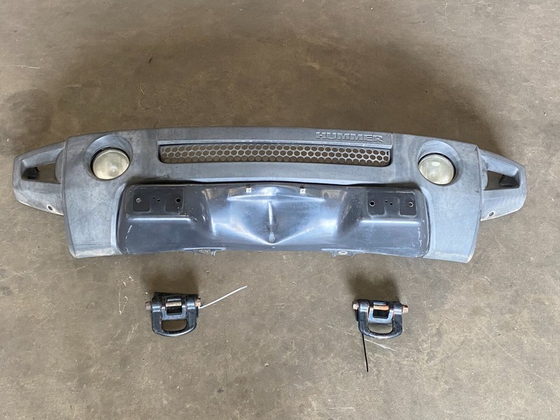 2006-2010 Hummer H3 Front Bumper Complete W/ Tow Hooks 1531 OEM