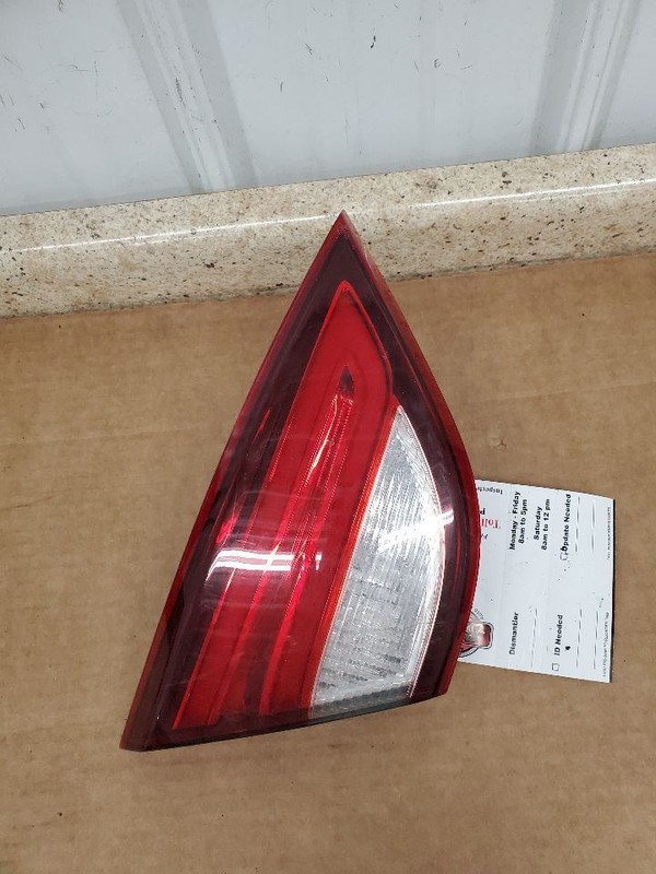 Driver Left Tail Light Sedan Lid Mounted Fits 15-17 200 289444