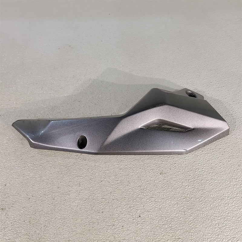 2023 Kawasaki ZR900F Rh Lower Fairing Trim 55028-0709 Oem 7484-P