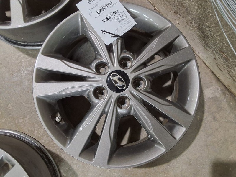 2017-2018 Hyundai Elantra Sedan Wheel Rim 16x6-1/2 Alloy